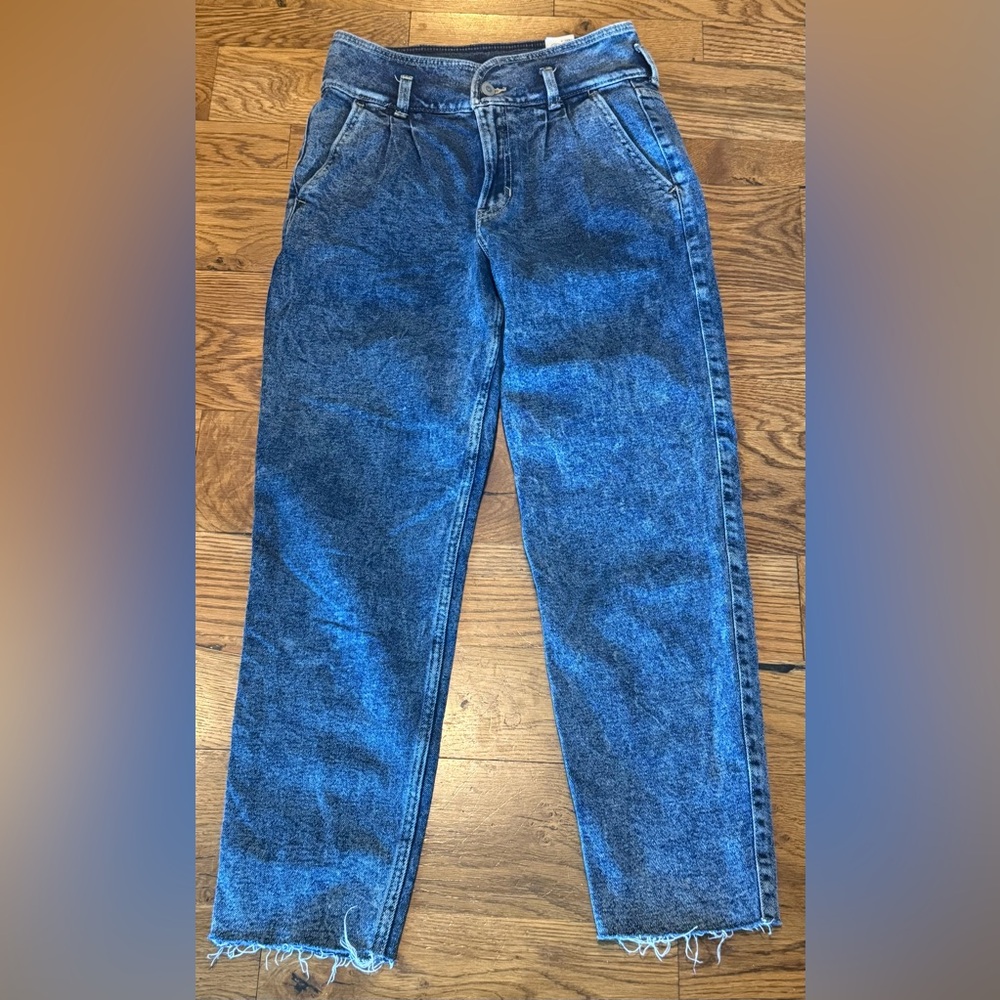 Holster. Ultra High-Rise Mom Jean. Acid. Size 27.